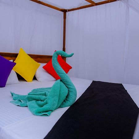 Sajana Ocean Hill Bed & Breakfast มิริสซา ภายนอก รูปภาพ