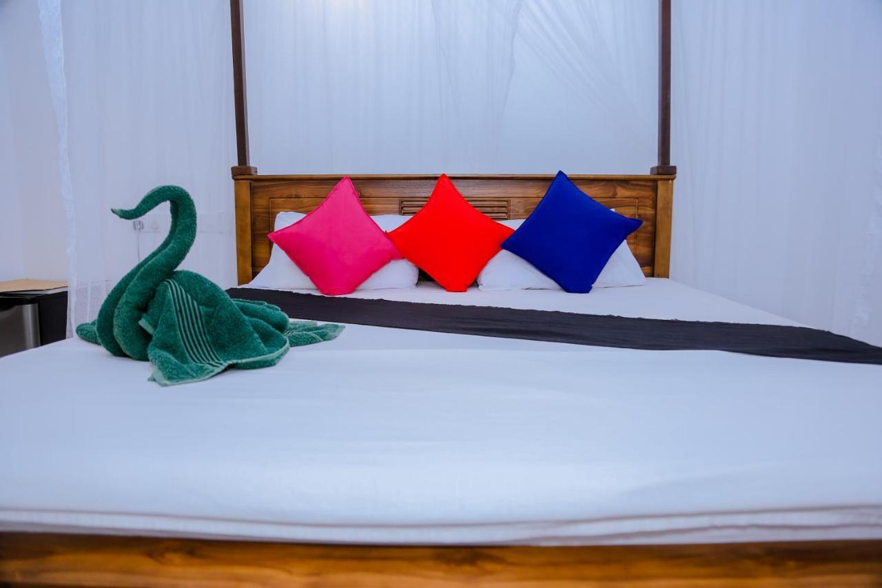 Sajana Ocean Hill Bed & Breakfast มิริสซา ภายนอก รูปภาพ