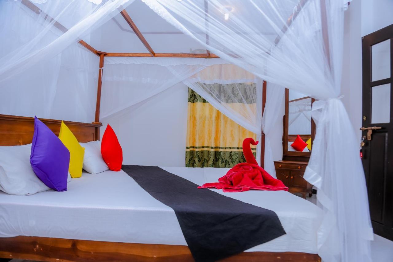 Sajana Ocean Hill Bed & Breakfast มิริสซา ภายนอก รูปภาพ