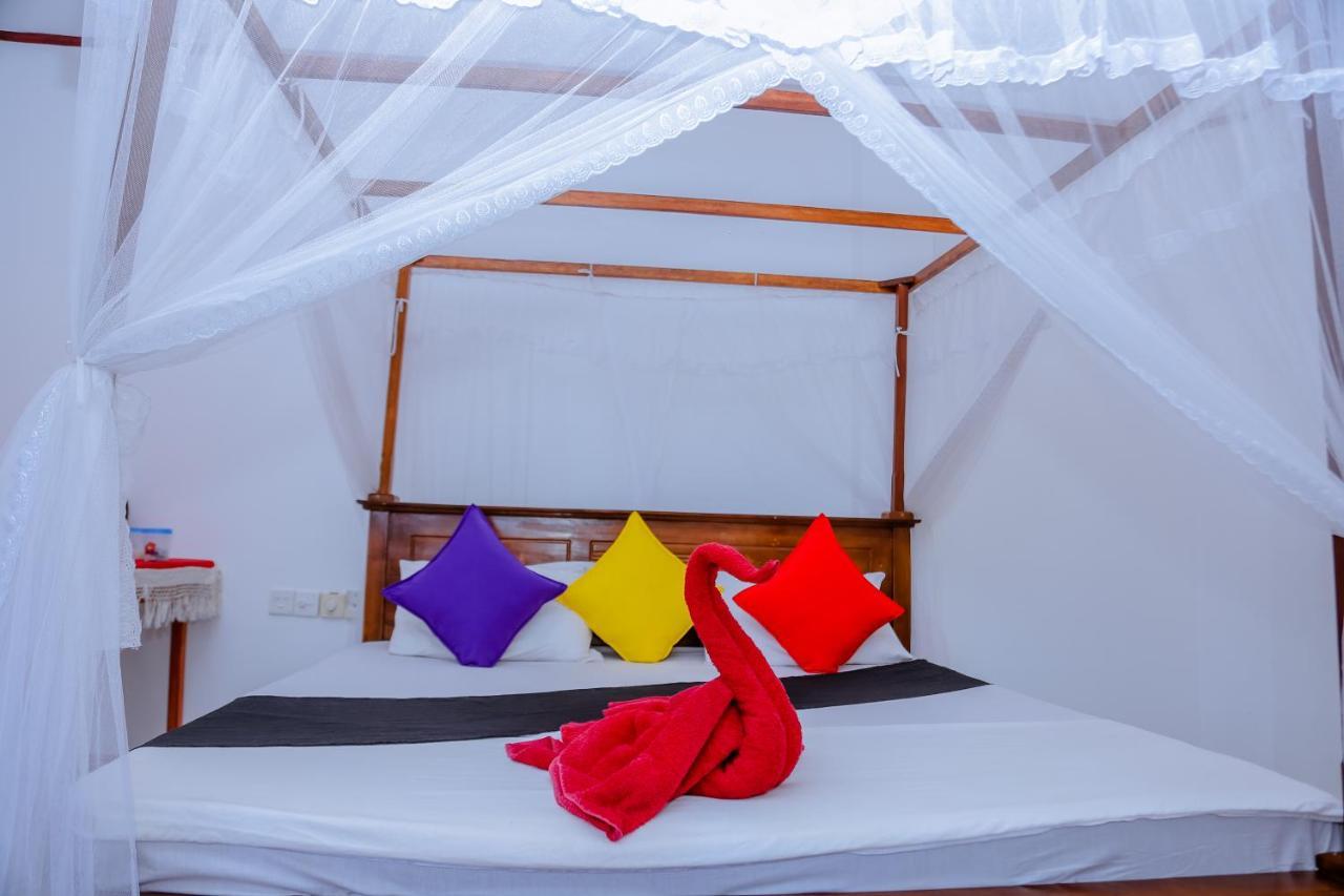 Sajana Ocean Hill Bed & Breakfast มิริสซา ภายนอก รูปภาพ