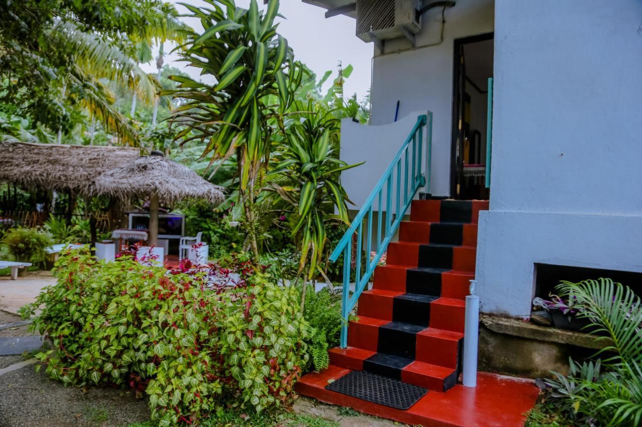 Sajana Ocean Hill Bed & Breakfast มิริสซา ภายนอก รูปภาพ