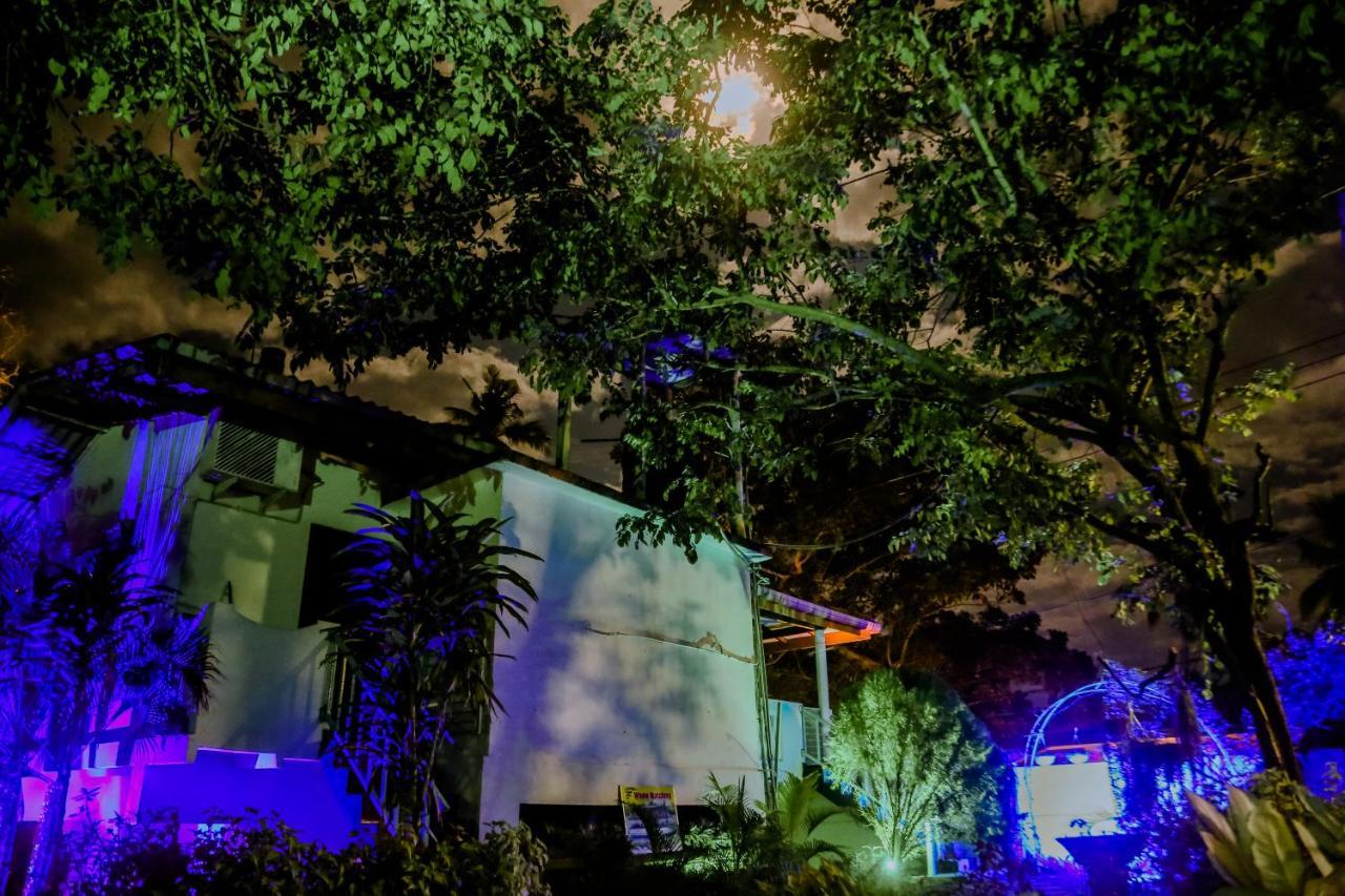 Sajana Ocean Hill Bed & Breakfast มิริสซา ภายนอก รูปภาพ
