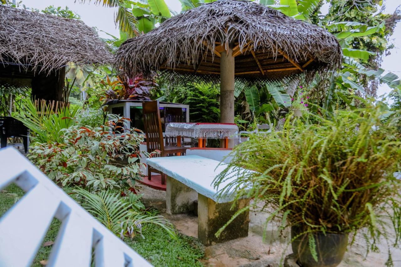 Sajana Ocean Hill Bed & Breakfast มิริสซา ภายนอก รูปภาพ