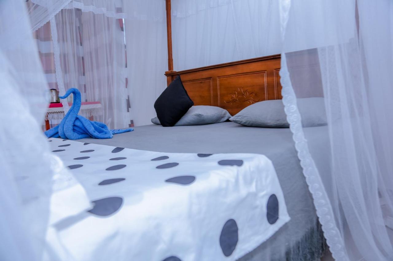 Sajana Ocean Hill Bed & Breakfast มิริสซา ภายนอก รูปภาพ