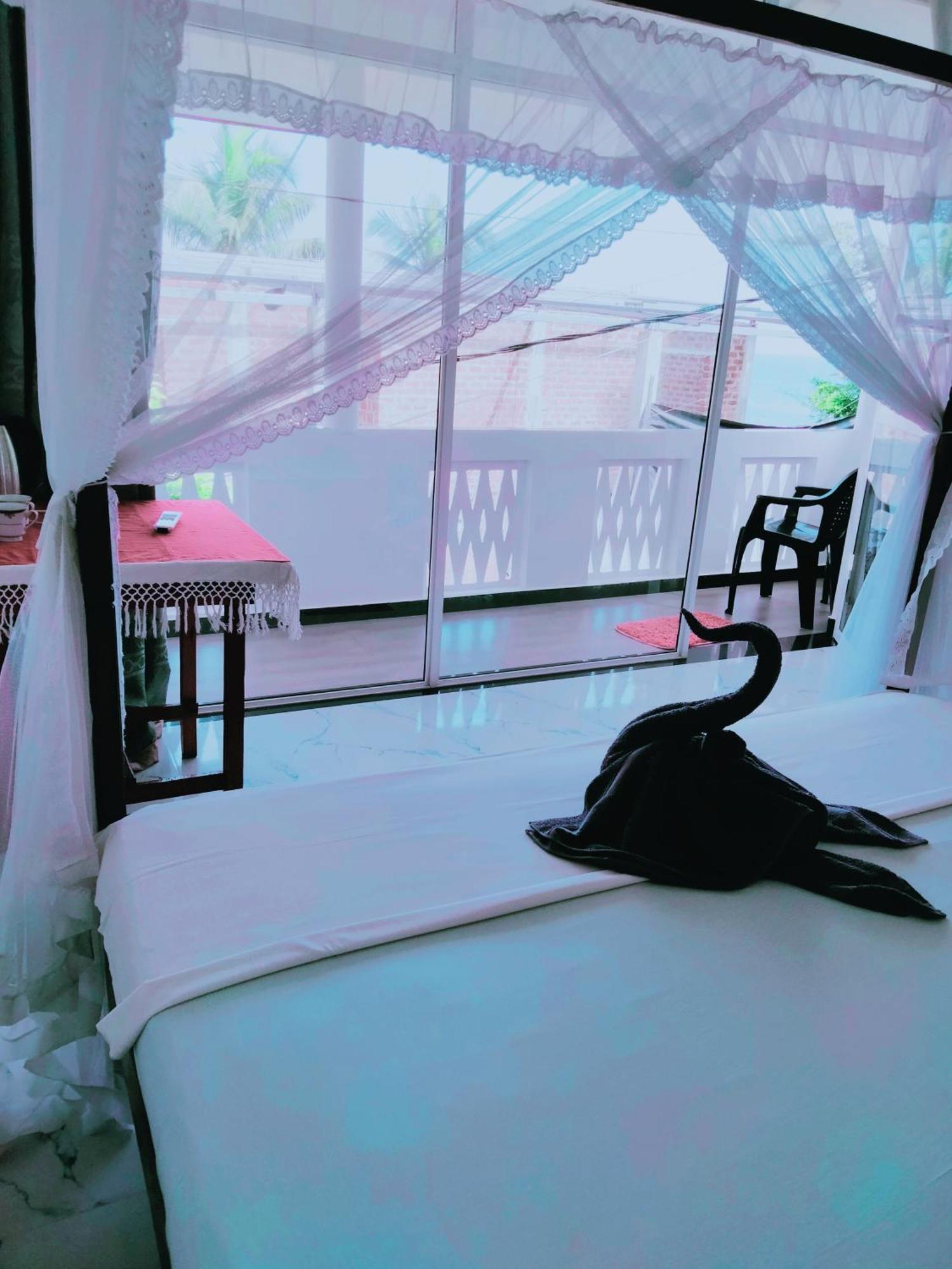 Sajana Ocean Hill Bed & Breakfast มิริสซา ห้อง รูปภาพ