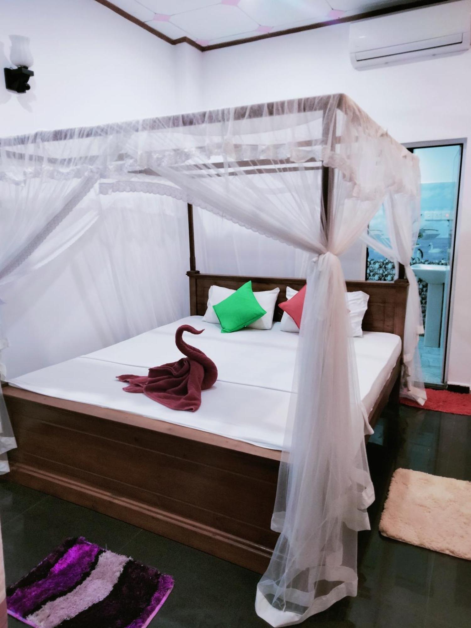 Sajana Ocean Hill Bed & Breakfast มิริสซา ห้อง รูปภาพ
