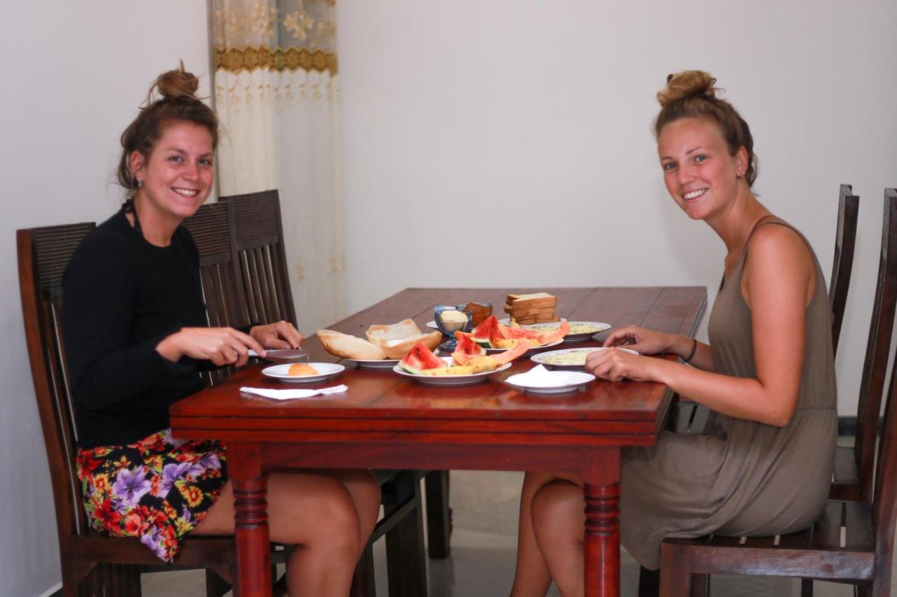 Sajana Ocean Hill Bed & Breakfast มิริสซา ภายนอก รูปภาพ