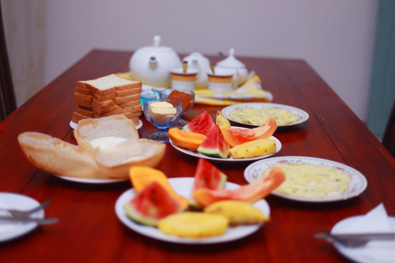 Sajana Ocean Hill Bed & Breakfast มิริสซา ภายนอก รูปภาพ