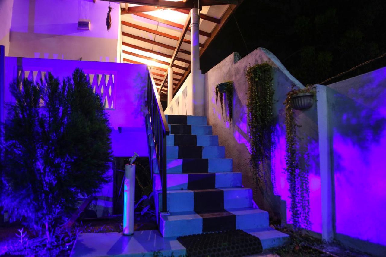 Sajana Ocean Hill Bed & Breakfast มิริสซา ภายนอก รูปภาพ